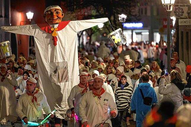 Bild 17: Fasnacht in Radolfzell: Diese Highlights prägten den Hemdglonkerumzug 2025 – Das sind die schönsten Bilder