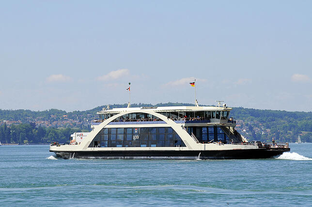 Bild 1: Warum ging der Auftrag für die neue Bodensee-Fähre nach Hamburg – und wie kommt das Schiff dann hier her?
