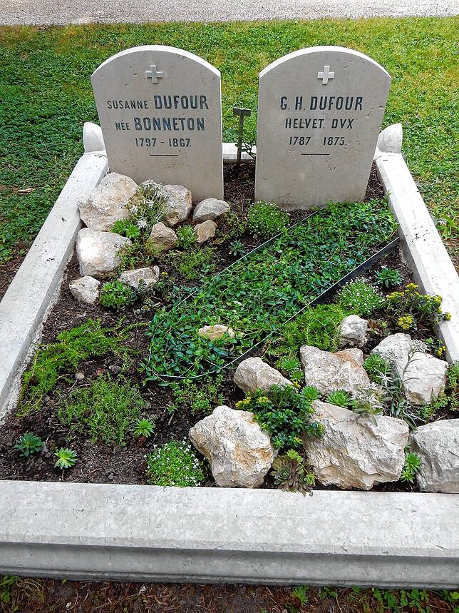 Das Grab von Susanne und Guillaume Henri Dufour im Friedhof der Könige in Genf wurde 2025 restauriert.