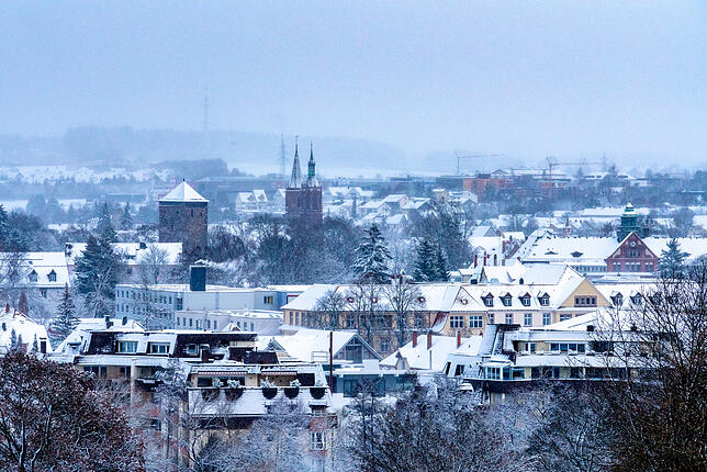 Stadt mit Zuckerguss: Blick auf das verschneite Villingen.