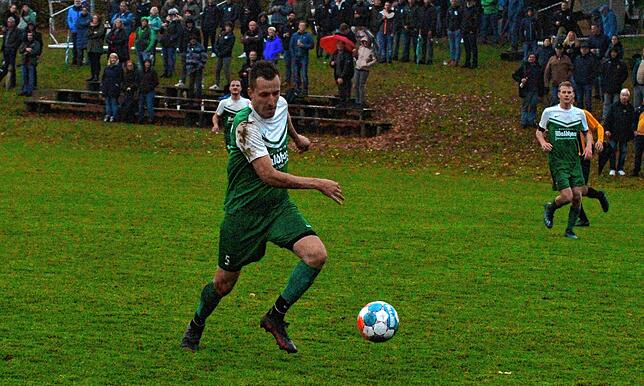 Bild 2: SV Nöggenschwiel gewinnt das Derby gegen den SV Waldhaus mit 2:1 &ndash; und wir haben Bilder!