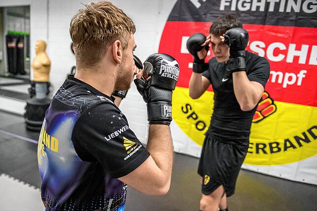 Zur Sache: Nahkampfsport-Training beim Irbis Free Fight Club.