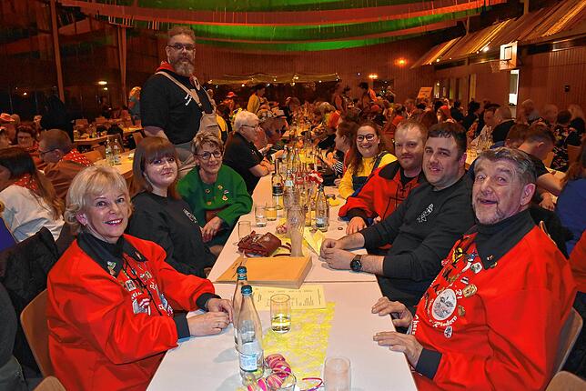 Bild 1: Bunter Abend in Ühlingen: Ein unvergesslicher Erfolg des Narrenvereins