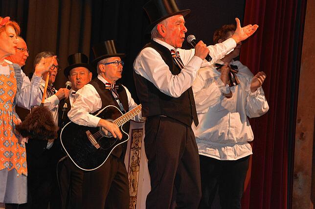 Bild 2: Beste Laune beim Narrenzunftball in Bad Dürrheim