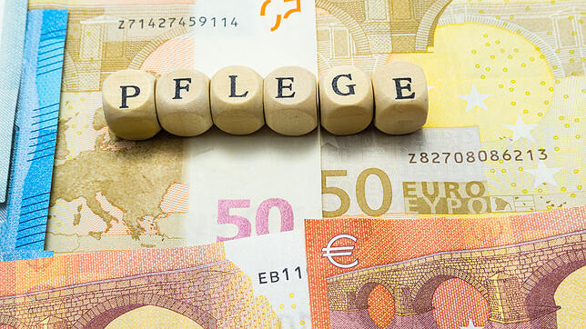 Pflegegeld wird monatlich nach einem bestimmten Muster ausgezahlt.