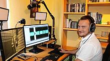 Matthias Hoff aus Neustadt ist ein Stimmen-Genie. Als Synchronsprecher, Hörbuchsprecher oder Stimmenimitator arbeitet er in Studios in ...