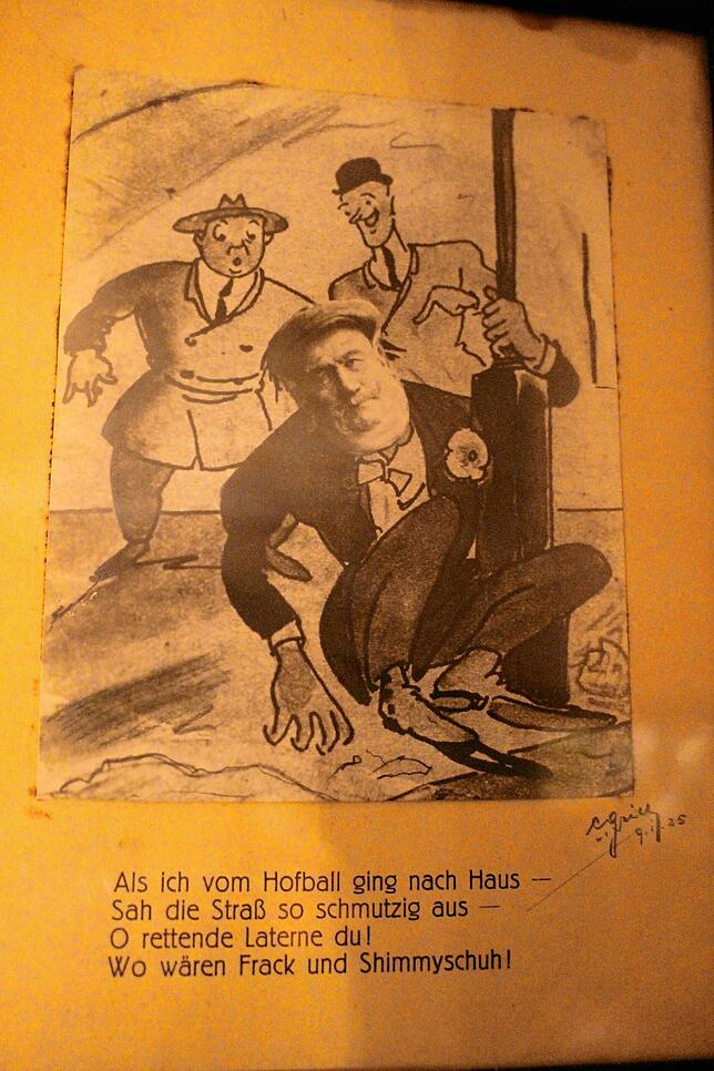 Dass der rote Hans auch bei anderen Wirten gerne zu Gast gewesen sein soll, zeigt auch diese Zeichnung von 1925, bei der das Konterfei ...