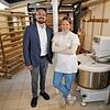 Felix Keller, Gründungsberater der Handwerkskammer Konstanz, und Nora Keller, Gründerin der Sauerteigbackstube Brotalgut, in der ...