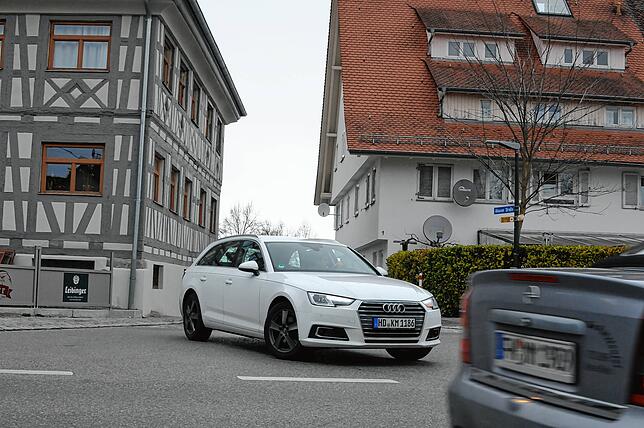 Ittendorf leidet durch den Verkehr auf der B 33, der Prognosen zufolge noch zunehmen wird, wie auch immer die B 31-neu ...