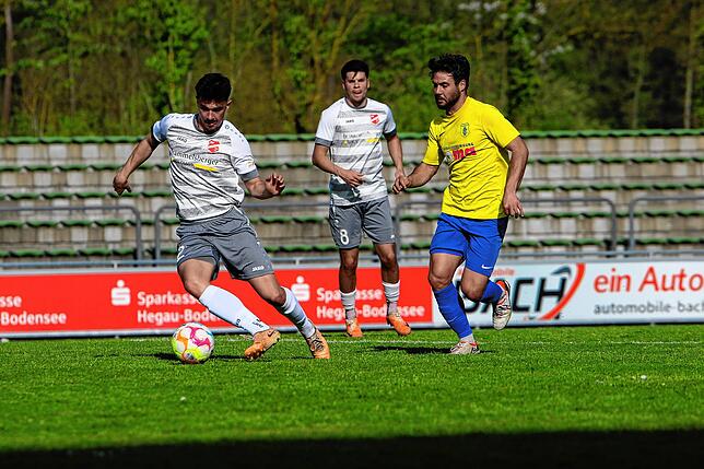 Bild 1: Die besten Bilder aus dem Verbandsliga-Abstiegsduell zwischen dem FC Singen und dem SV Stadelhofen