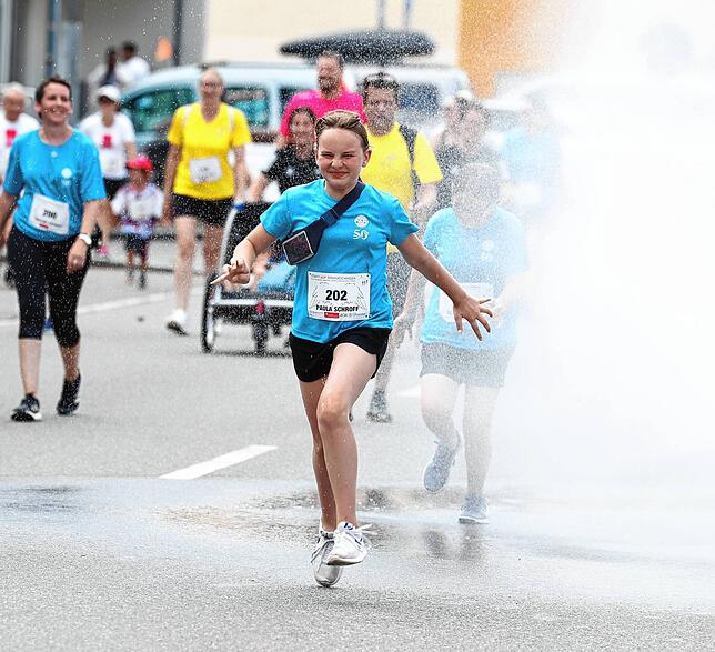 Bild 37: Stadtlauf durch die Donaueschinger Innenstadt kommt gut an