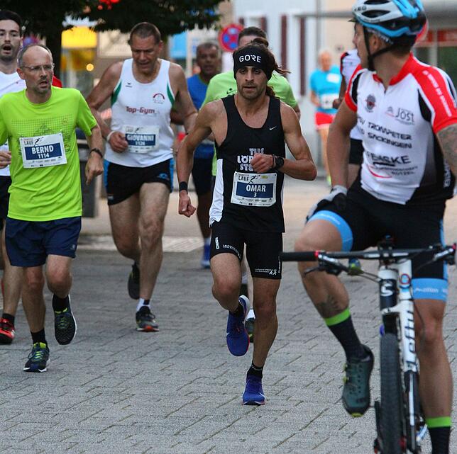 Bild 7: Omar Tareq gewinnt den 15. Trompeterlauf in Bad Säckingen &ndash; und wir haben die Bilder!