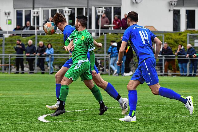 Bild 10: SV Herten feiert 8:2-Kantersieg gegen TuS Efringen-Kirchen &ndash; und wir haben Bilder!