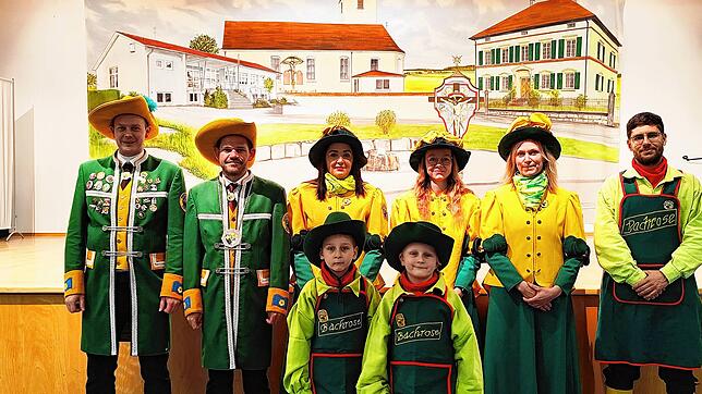 Vorsitzender Manuel Müller (v.l., hinten) mit Lukas Bertsche, Daniela Müller, Daniela Stump, Sonja Muffler, Fabian Traber sowie (vorne) ...