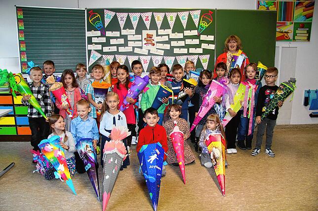 Die Klasse 1b der Haslachschule mit Klassenlehrerin Ina Müller.