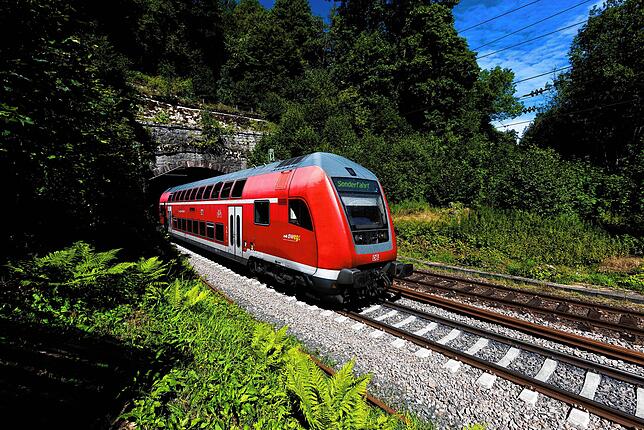 Auf ihrer Webseite schreibt die Bahn: „Unser Ziel als Betreiber ist es, die Schwarzwaldbahn als ‚Musterbähnle‘ zu etablieren und die ...