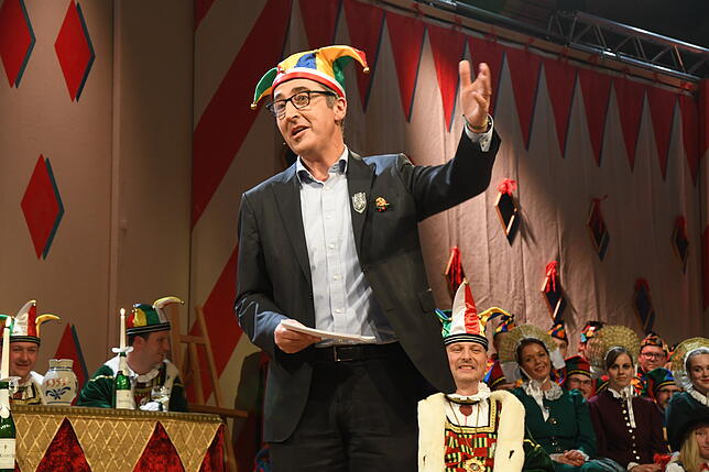 Bild 11: Bilder von der Narrengerichtsverhandlung gegen Cem Özdemir (1)