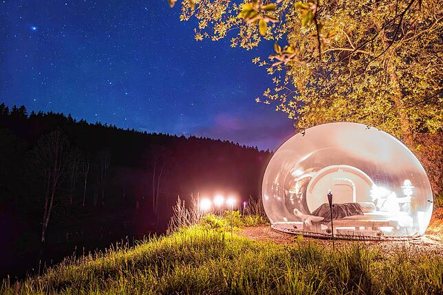Das Bubbeltent beim Wilden Michel in Furtwangen unter dem Sternenzelt.