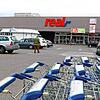 Die Edeka-Tochter Marktkauf soll nach Gewerkschaftsinformationen ins Gebäude des Real-Marktes an der Bregstraße einziehen. Fraglich ...