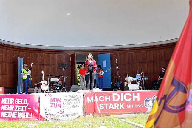 Bild 6: 1. Mai in Konstanz: So bunt war der Protest am Bodenseeufer – mit Reden und Kundgebung