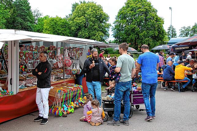 Bild 18: Ausgelassene Stimmung bei der beliebten Dorfhockete in Herdwangen