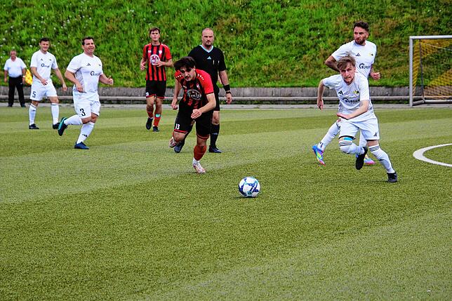 Bild 3: Die besten Bilder von der Bezirksliga-Partie SG Schwarzwald-Union gegen den TuS Bonndorf!