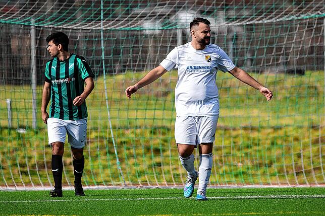 Bild 11: 1:1 im Hochrhein-Derby zwischen dem FC Zell und dem SV 08 Laufenburg &ndash; und wir haben Bilder!