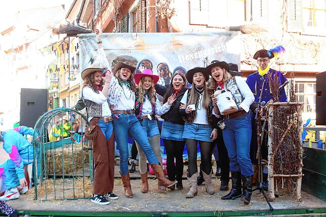 Bild 3: Meersburger Fasnacht: Die schönsten Bilder vom Kärrelerennen 2025