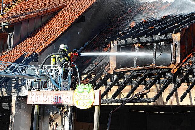 Bild 33: Bilder der Zerstörung: Was nach dem Brand im Kindergarten übrig ist