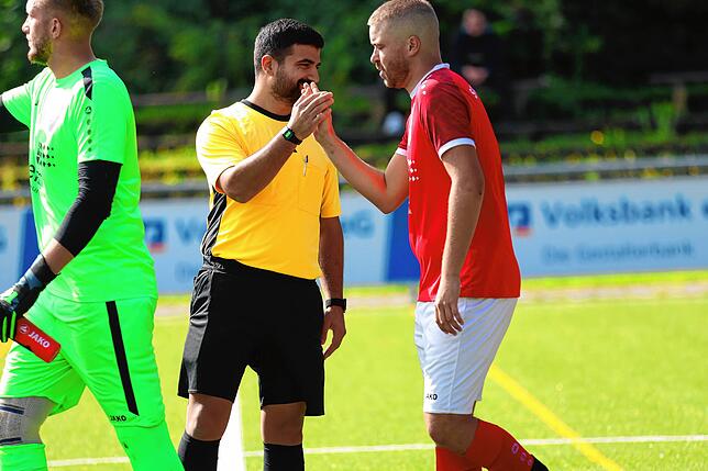 Bild 4: FC 08 Bad Säckingen gewinnt mit 2:0 gegen den SV Eschbach – und wir haben Fotos!