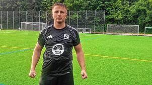 Trainer Florin Tirca setzte sich mit dem Hattinger SV in der Aufstiegsrunde durch und spielt künftig mit seiner Mannschaft in der ...