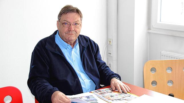 Reiner Kusch, Leiter der Tourismusagentur Events on Tour, breitet die 40-jährige Geschichte seines Unternehmens beim Treffen mit dem ...