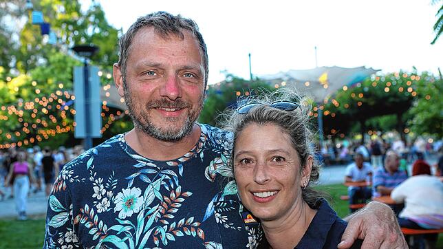 Bild 7: Beim Stadtgartenfest treffen sich die Konstanzer. Alle Fotos vom ersten Abend