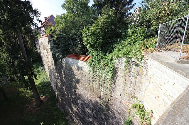 Die Stadtbefestigung unterhalb des Marienbrunnens wurde erst 2011 aufwändig saniert, ab 2020 soll sie neue Beachtung aus neuer ...