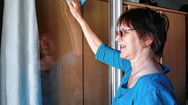 Birgit Luck putzt in der Woche etwa sieben Haushalte &ndash; auch in Zeiten von Corona.