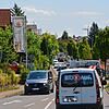Stau ist in und vor Hagnau ein alltägliches Problem. Ob Pförtnerampeln und dynamische Geschwindigkeitsregulierungen Abhilfe schaffen ...