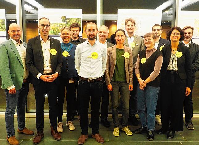 Sie waren die Hauptprotagonisten des Informationsabends zum geplanten Windpark Langwieden in Engen (von links): Manuel Stärk, Frank ...