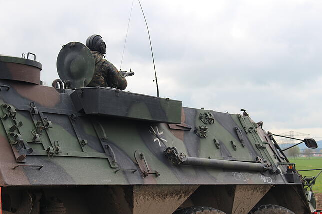 Bild 4: Sprengfallen, Medizinverkäufer und Bewaffnete in Aasen: Das erlebt die Bundeswehr bei ihrer Übung