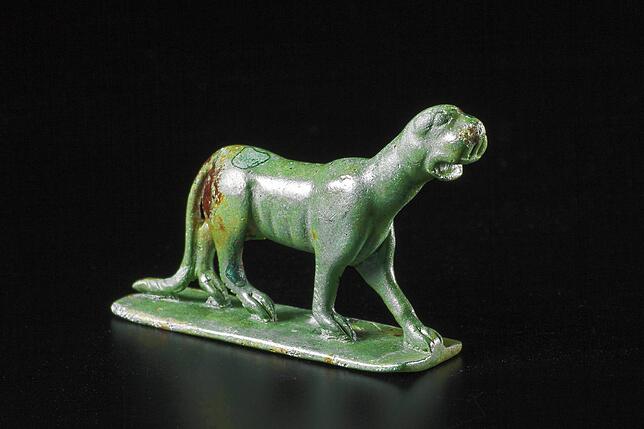 Die Kantonsarchäologie fand bei der Notgrabung eine Pantherstatuette aus Bronze.