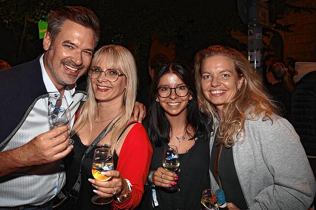 Bild 30: Sonne, Wein und gute Laune - hier gibt es die schönsten Fotos vom Weinfest 2025