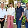Der Insi-Vorsitzende Bernhard Grunewald (von links) mit Zainab Hussaini, Caritas-Geschäftsführer Wolfgang Heintschel und Ajmal Farman ...