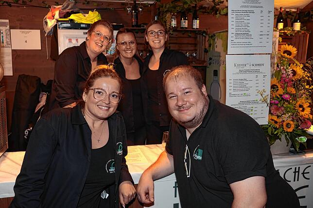 Bild 6: Endlich Wochenende! Das feiern die Besucher beim Konstanzer Weinfest 2025
