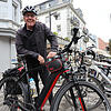 Martin Meyer hat keine Angst, dass sein E-Bike gestohlen wird. Er hat ein gutes Schloss und stellt das Rad nur auf belebten Plätzen ab.