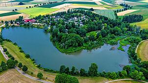 Naturidyll auf der Baar: der Sunthauser See. Das Baden ist schon seit 2021 nicht mehr erlaubt, weil die Wasserqualität durch ...