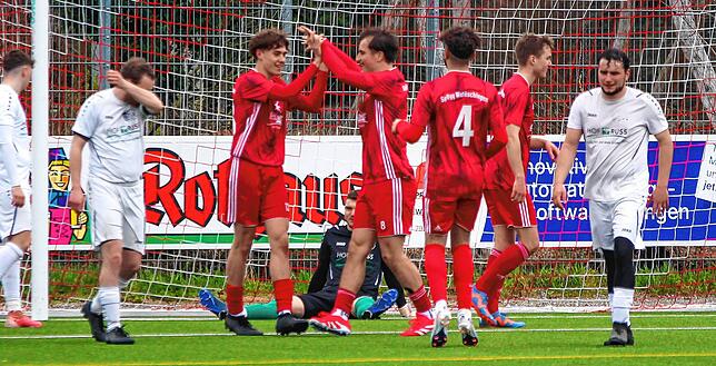 Bild 1: Spvgg Wutöschingen II siegt 3:1 gegen SG Lottstetten/Altenburg – und wir haben Fotos!