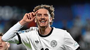 Nick Woltemade aus Deutschland jubelt über ein Tor.