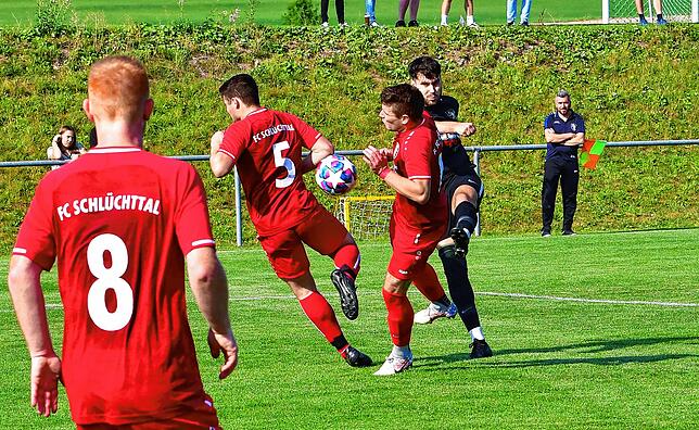 Bild 23: FC Schlüchttal unterliegt zu Hause auch dem SV Buch &ndash; und wir haben Bilder!