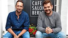 Die Macher der Alten Fabrik: Matthias Becht (links) und Martin Möcking freuen sich, dass der Veranstaltungsort beim Publikum und bei den ...