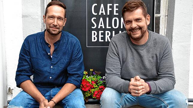 Die Macher der Alten Fabrik: Matthias Becht (links) und Martin Möcking freuen sich, dass der Veranstaltungsort beim Publikum und bei den ...