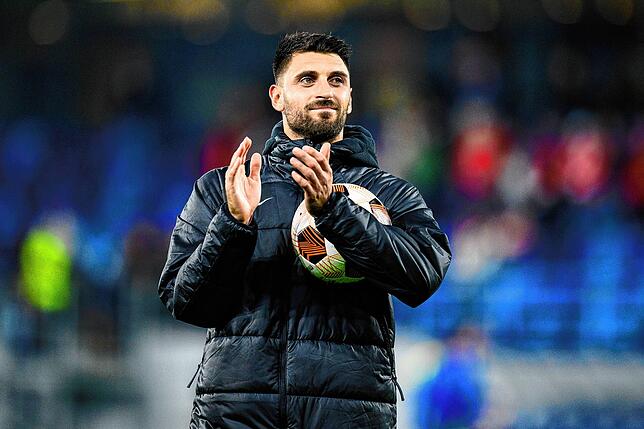 Freiburgs Vincenzo Grifo bedankt sich nach dem Spiel gegen den TSC Backa Topola bei den Fans für die Unterstützung. (Archivbild)